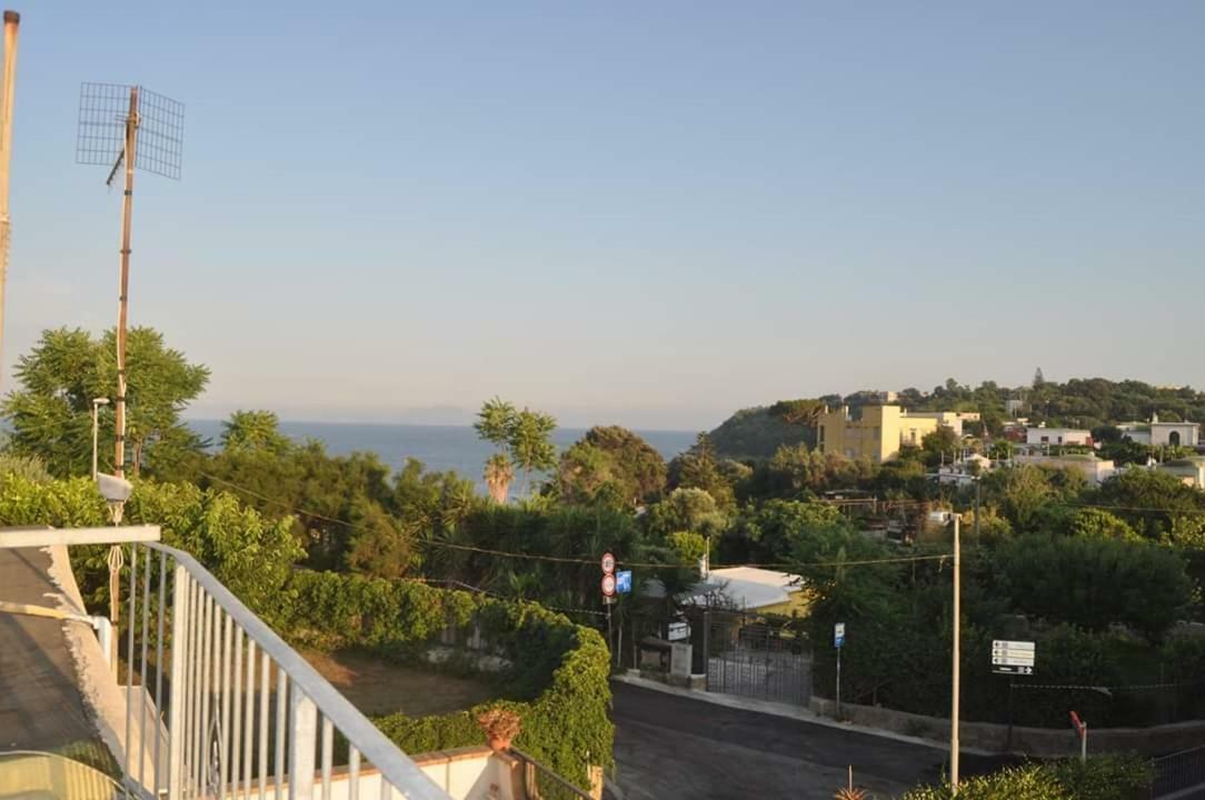 Dalla Maestra Lucia Hotel Procida Bagian luar foto